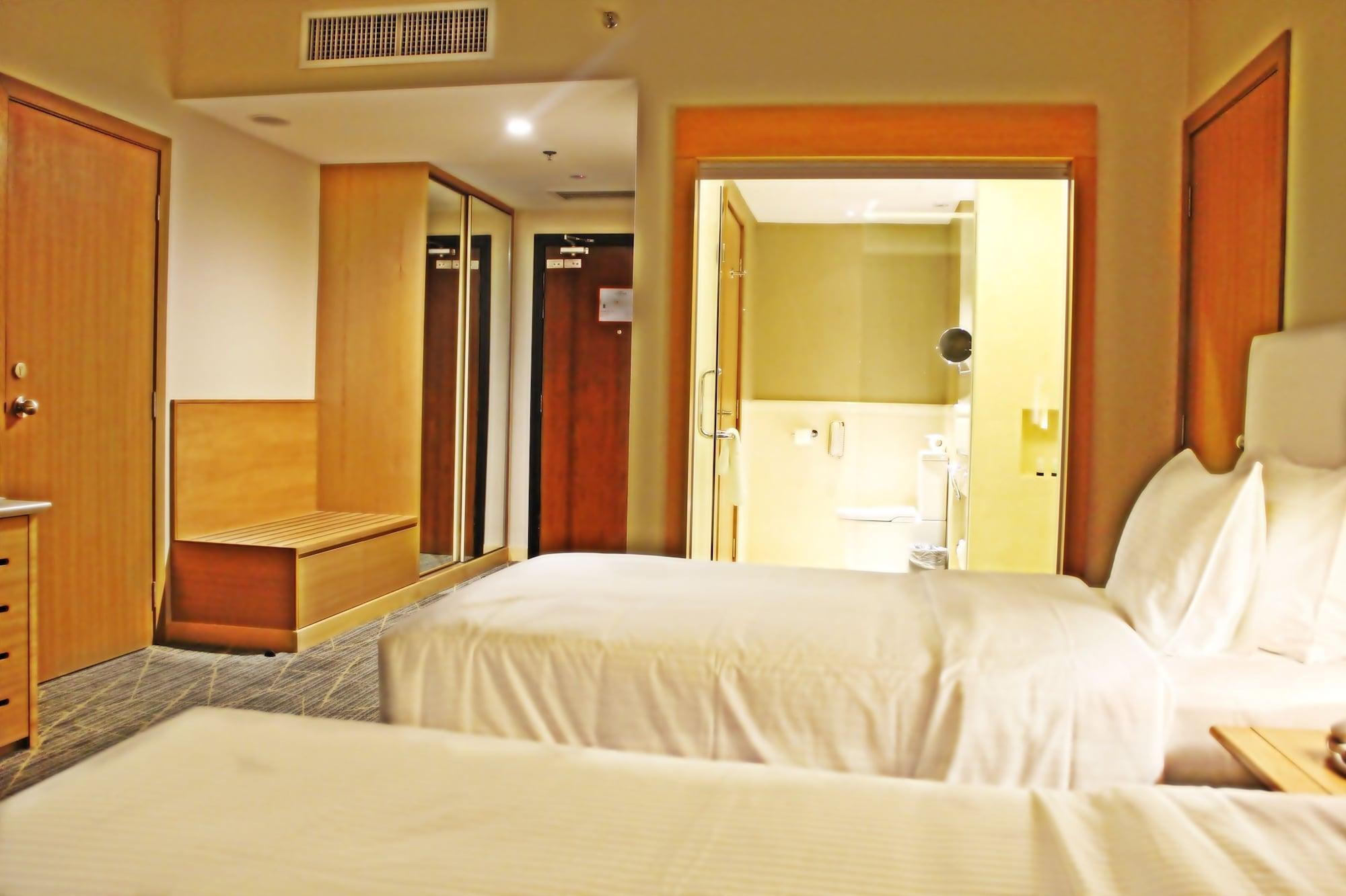 Holiday Villa Johor Bahru City Centre Bagian luar foto