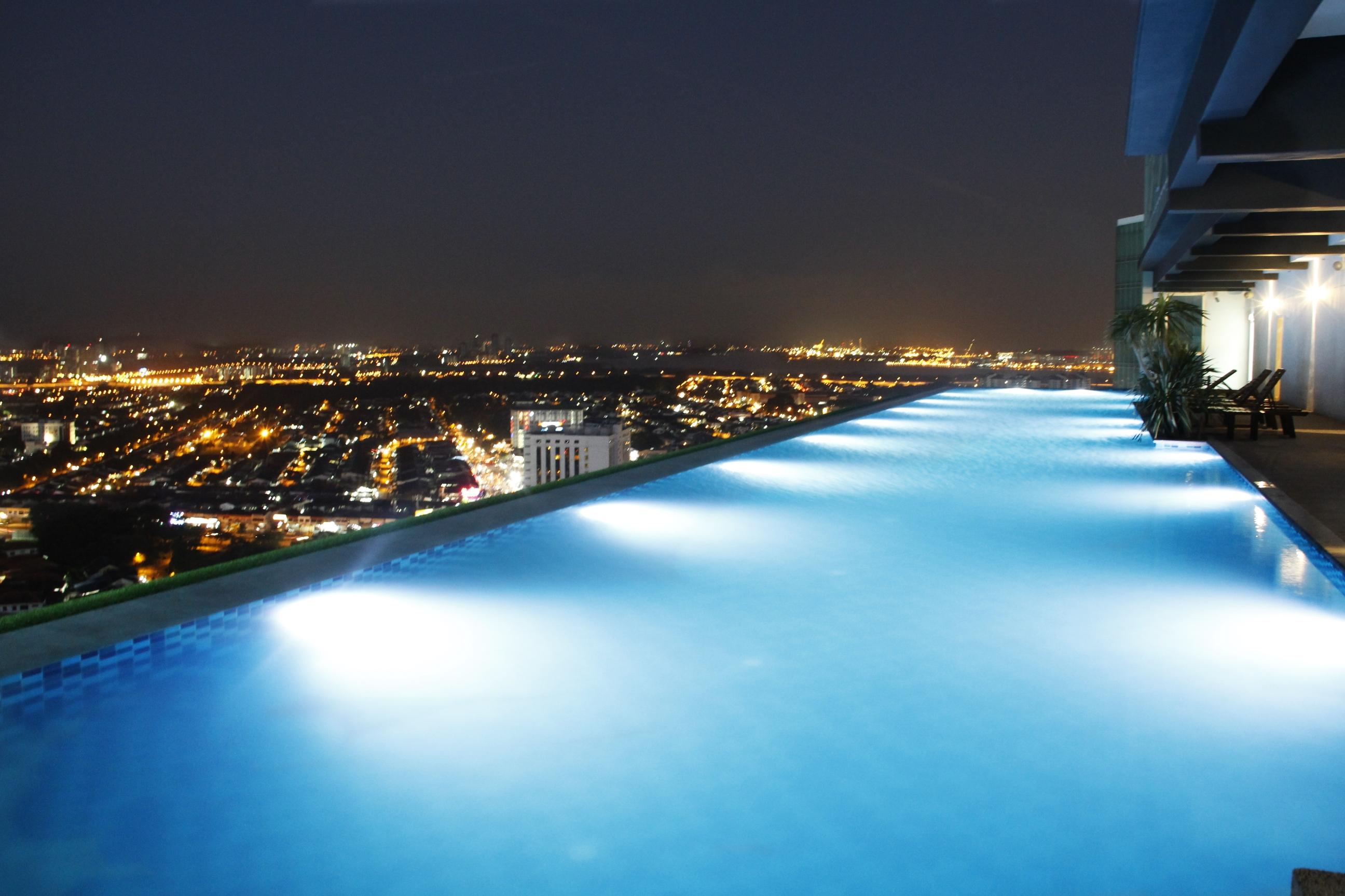 Holiday Villa Johor Bahru City Centre Bagian luar foto