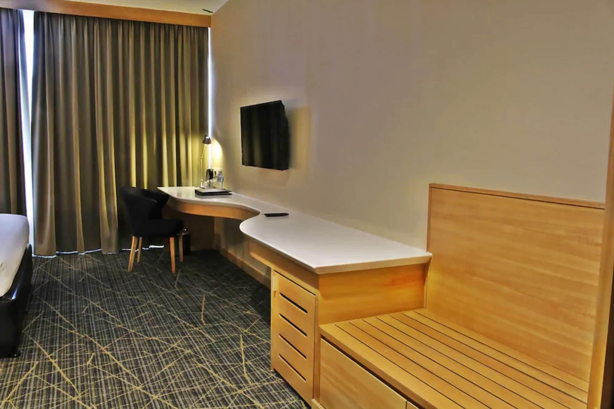 Holiday Villa Johor Bahru City Centre Bagian luar foto