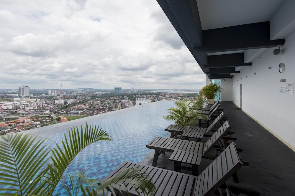 Holiday Villa Johor Bahru City Centre Bagian luar foto