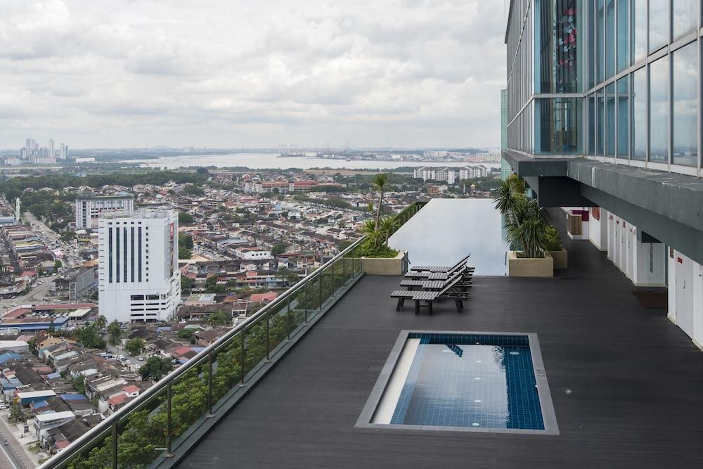 Holiday Villa Johor Bahru City Centre Bagian luar foto